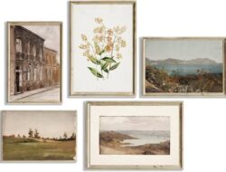 Vintage Wall Decor: Timeless Treasures